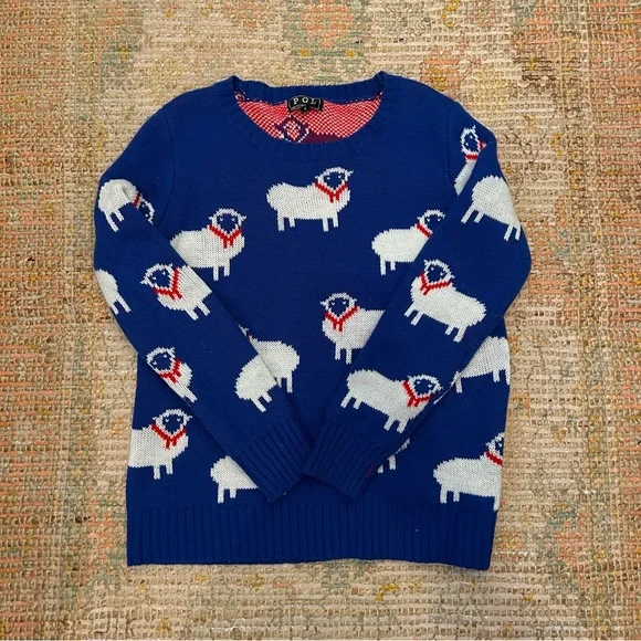 Sheep sweater!! 🐑 - Picture 1 of 2